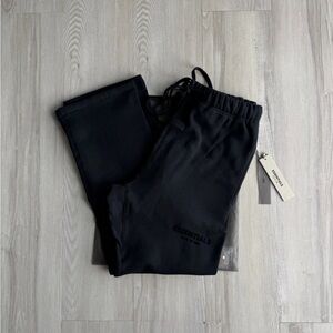 Fear of God Essentials Relaxed Sweatpants Stretch Limo NEW